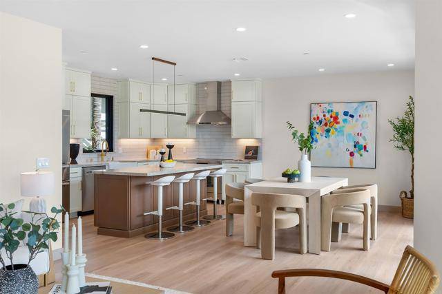 Carlsbad, CA 92008,164 Cherry Avenue