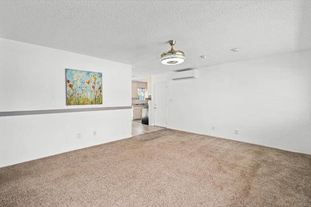 El Cajon, CA 92019,1272 Shari Way
