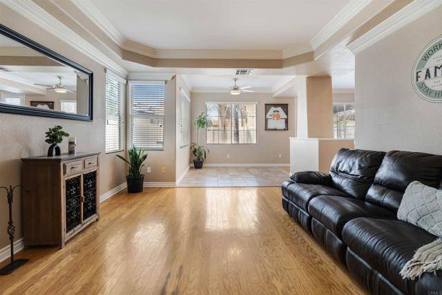 Chula Vista, CA 91910,926 Via Cedro