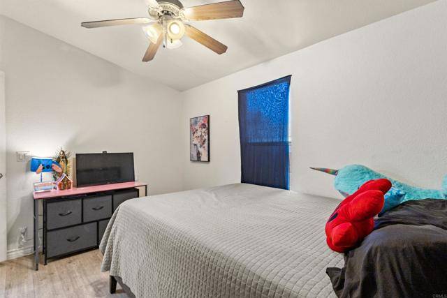 El Cajon, CA 92021,12044 Royal #121