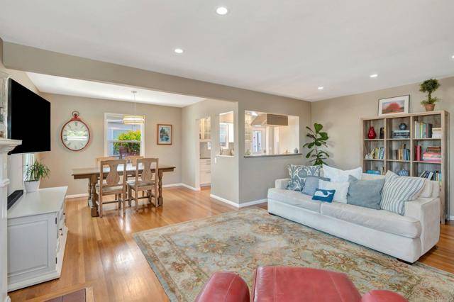 San Diego, CA 92115,4858 Atlanta Dr