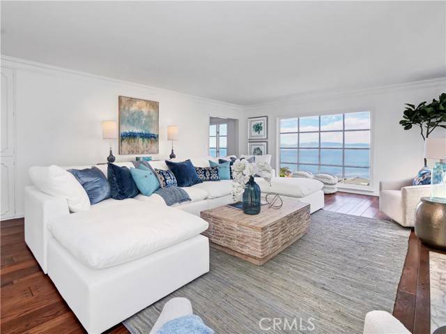 Palos Verdes Estates, CA 90274,528 Via Almar