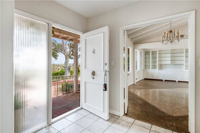 Palos Verdes Estates, CA 90274,2708 Via Elevado