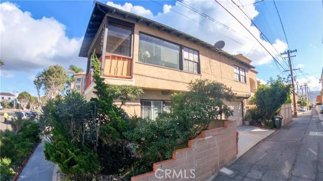 Redondo Beach, CA 90277,106 Avenue C