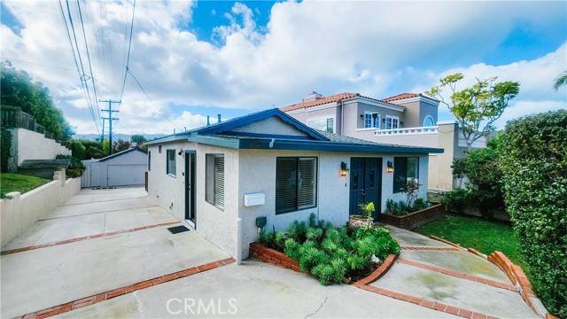 Redondo Beach, CA 90277,1034 Avenue A