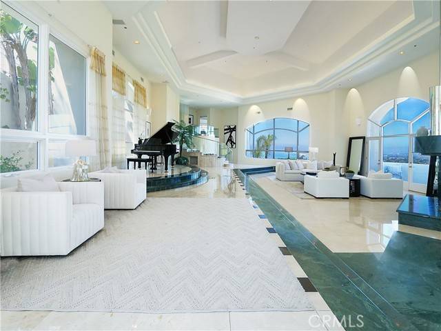 Palos Verdes Estates, CA 90274,702 Via La Cuesta