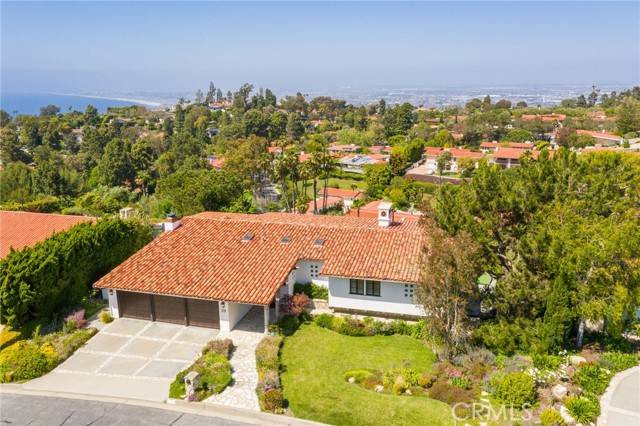 Palos Verdes Estates, CA 90274,2035 Via Visalia