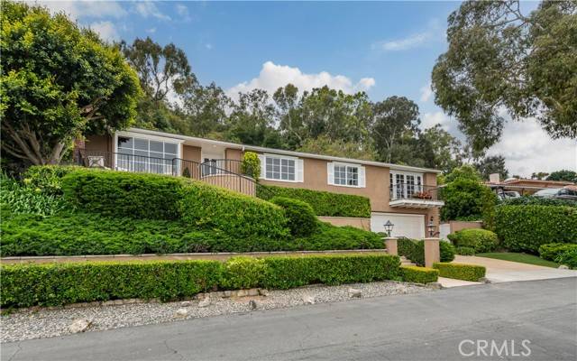 Palos Verdes Estates, CA 90274,2712 Via Elevado