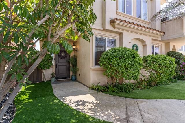 Redondo Beach, CA 90278,2318 Vanderbilt Lane #A