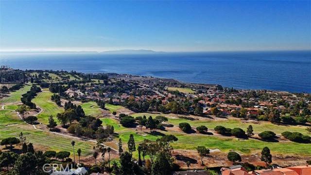 Rancho Palos Verdes, CA 90275,6884 Crest Road