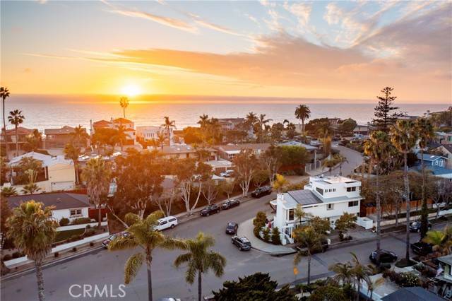 Encinitas, CA 92024,438 La Mesa Avenue