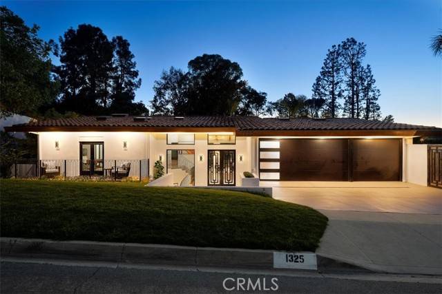 Palos Verdes Estates, CA 90274,1325 Via Gabriel