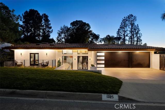 Palos Verdes Estates, CA 90274,1325 Via Gabriel