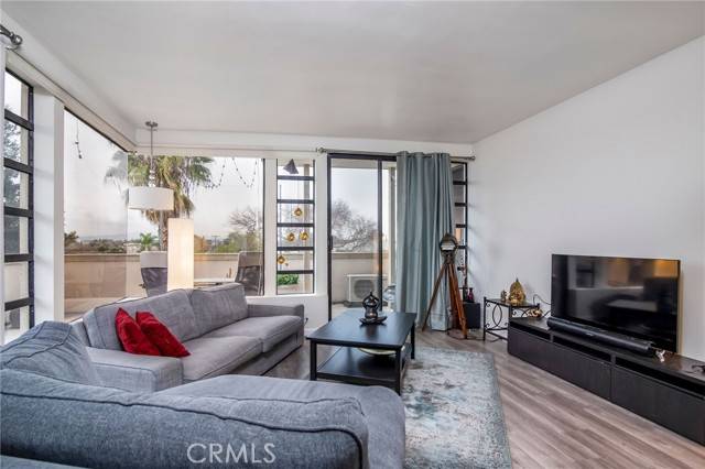 Signal Hill, CA 90755,2525 E 19th Street #12