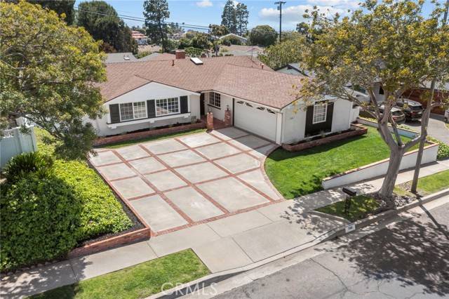 Rancho Palos Verdes, CA 90275,7016 Abbottswood Drive