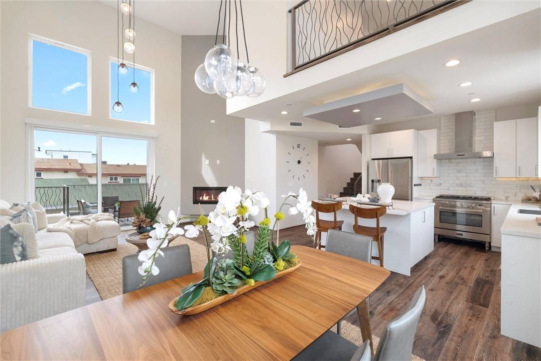 Redondo Beach, CA 90278,2707 Rockefeller Lane #B