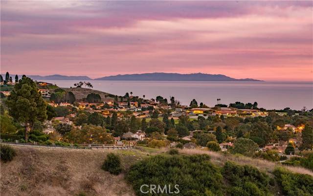 Palos Verdes Estates, CA 90274,940 Paseo La Cresta