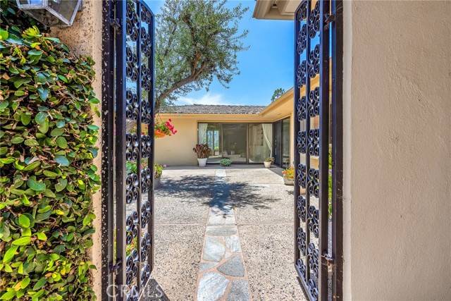 Palos Verdes Estates, CA 90274,2208 Thorley Place