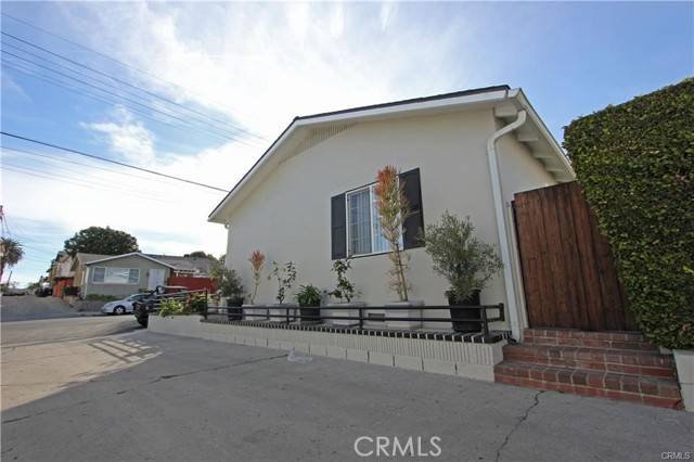 San Pedro, CA 90731,578 W 23rd Street