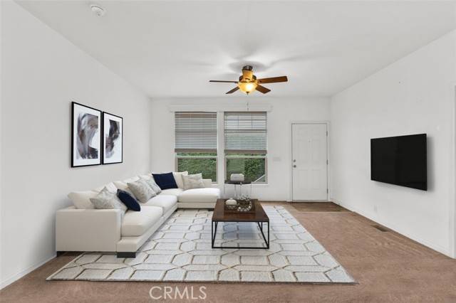 Long Beach, CA 90810,3595 Santa Fe #90