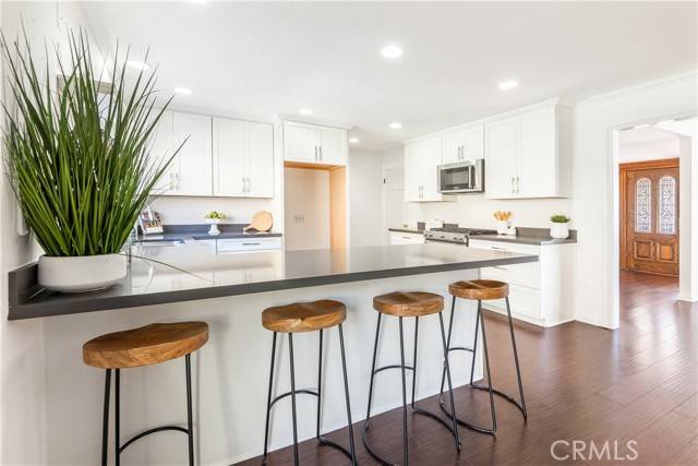Rancho Palos Verdes, CA 90275,32338 Sea Raven Drive