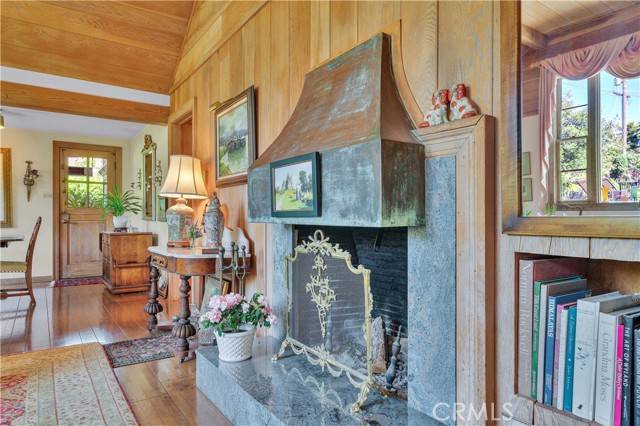 Palos Verdes Estates, CA 90274,4116 Via Solano