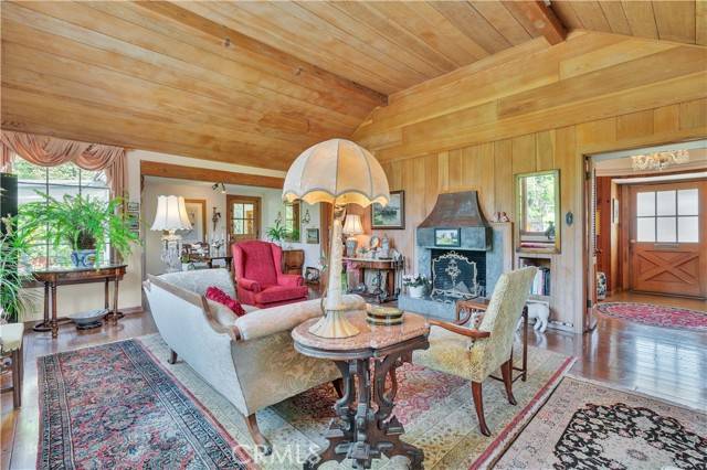 Palos Verdes Estates, CA 90274,4116 Via Solano