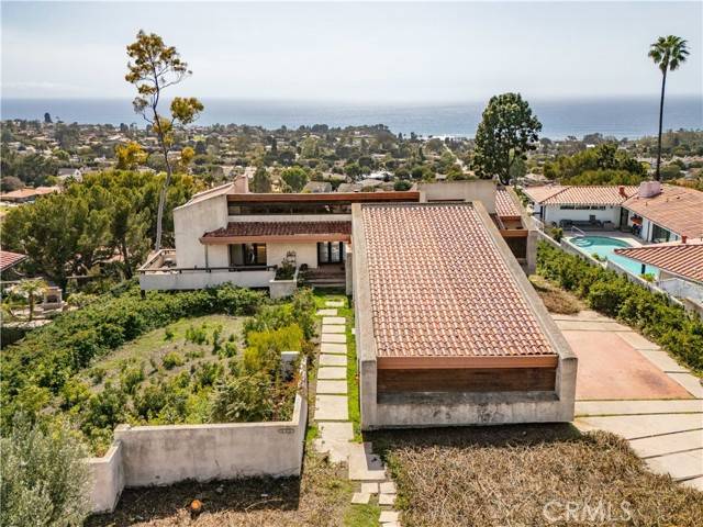 Palos Verdes Estates, CA 90274,2329 Via Olivera