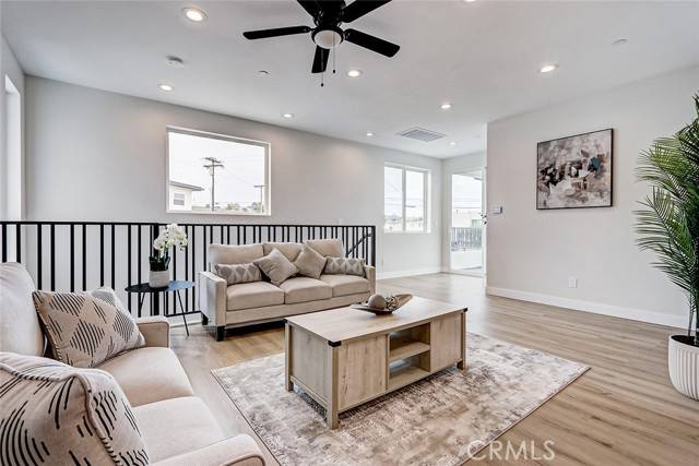 Lomita, CA 90717,26016 Oak Street #E