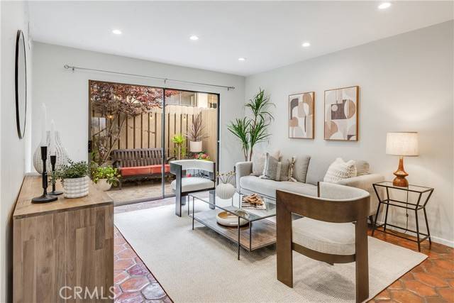 Palos Verdes Estates, CA 90274,425 Avenida Mirola