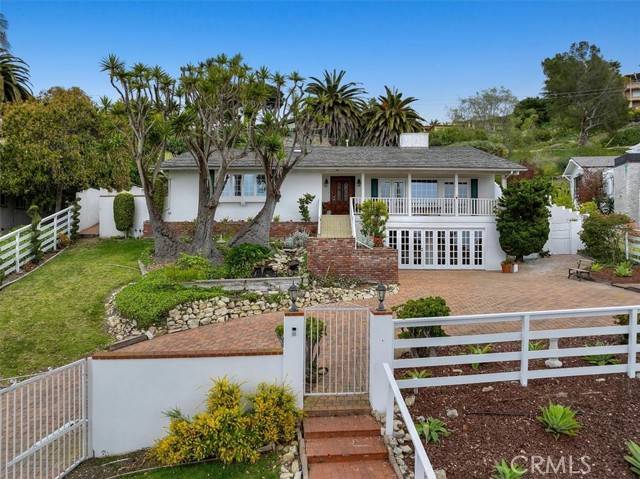 Palos Verdes Estates, CA 90274,1616 Espinosa Circle