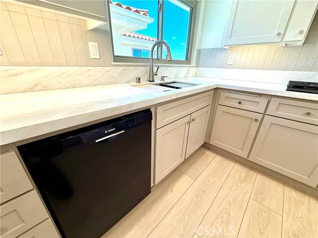 Rancho Palos Verdes, CA 90275,6606 Channelview Court