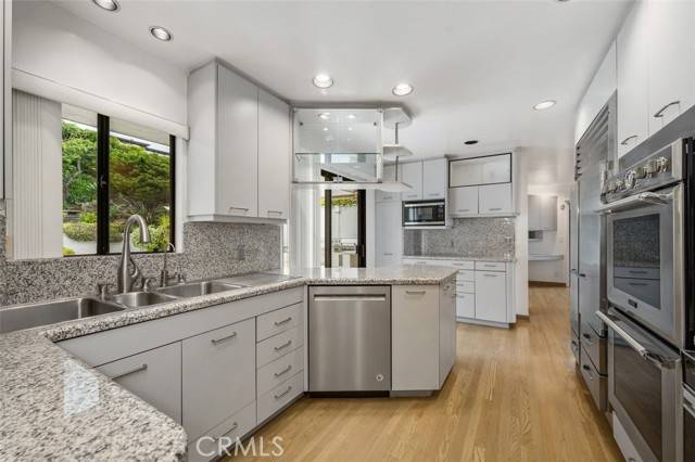 Palos Verdes Estates, CA 90274,953 Via Del Monte