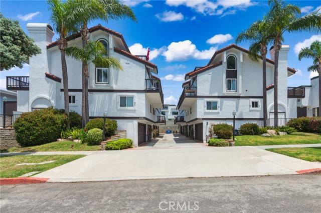 Redondo Beach, CA 90277,410 N Broadway #C