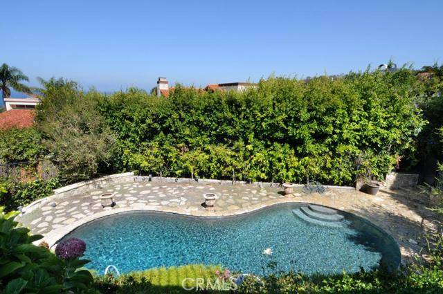 Palos Verdes Estates, CA 90274,345 Palos Verdes Drive
