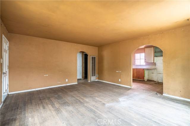 Arleta, CA 91331,13500 Goleta Street