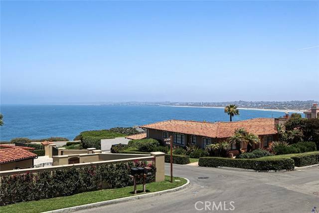 Palos Verdes Estates, CA 90274,556 Via Media