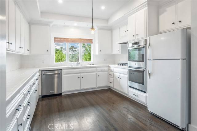 Palos Verdes Estates, CA 90274,2124 Via Rivera