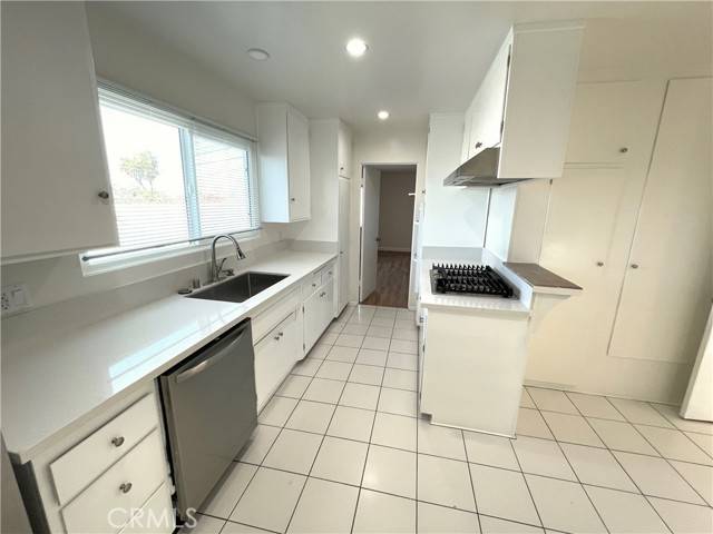 Rancho Palos Verdes, CA 90275,7003 Brookford Drive