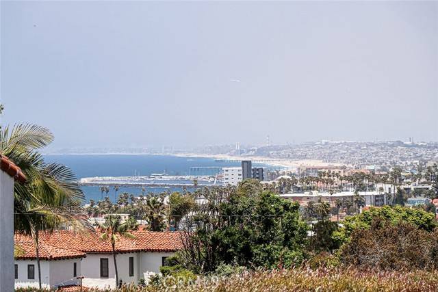 Redondo Beach, CA 90277,329 Calle Mayor