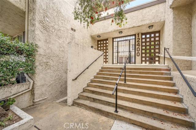 Studio City, CA 91604,12400 Moorpark Street #2