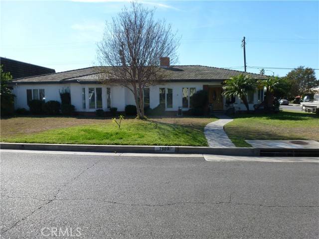 Downey, CA 90241,7602 2nd Street