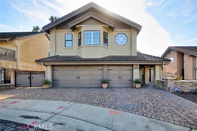 Brea, CA 92821,2082 Fallcreek Circle