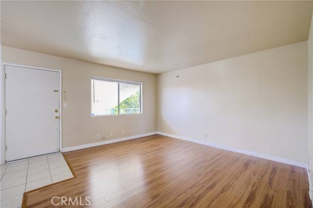 Hawthorne, CA 90250,14405 Cerise Avenue #34