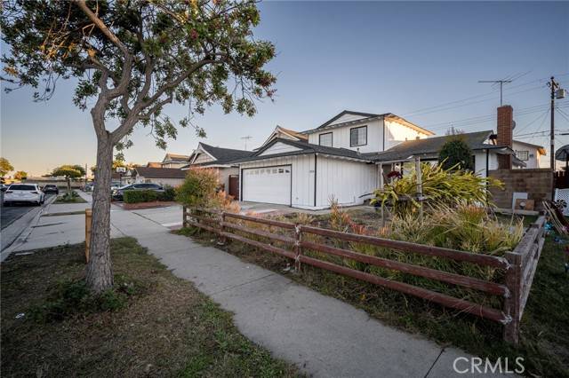 Carson, CA 90745,424 E Javelin Street