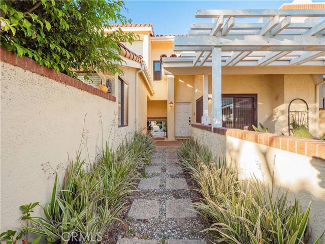 Manhattan Beach, CA 90266,14 Monterey Court