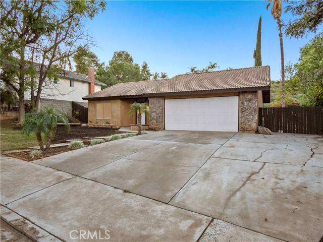 Corona, CA 92882,2446 Antelope Drive