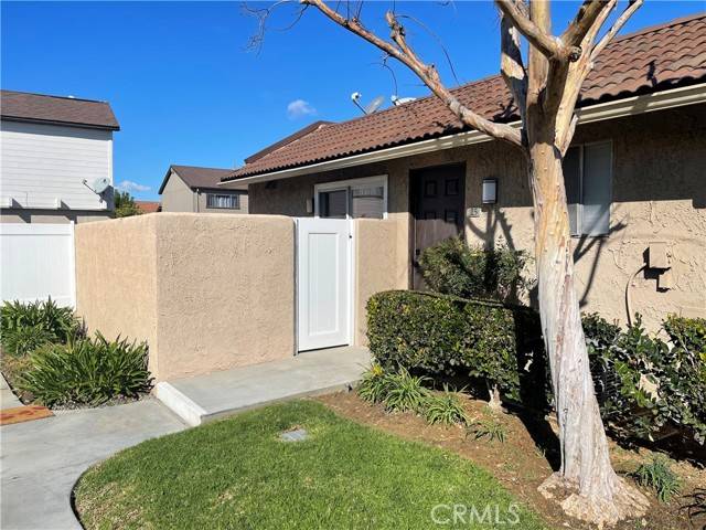 La Habra, CA 90631,774 W Lambert Road #25