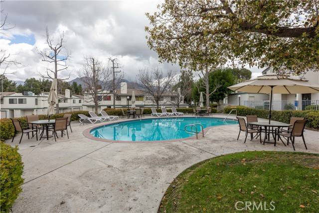 Sunland, CA 91040,10512 Sunland Blvd #2