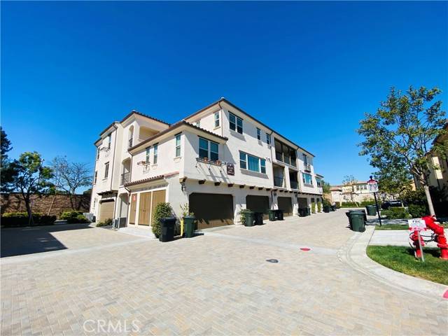 Brea, CA 92823,409 mallorca Lane